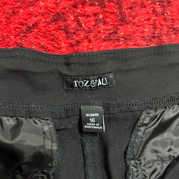 Roz and Ali 16 Pull on Black Pants - Picture 2 of 3